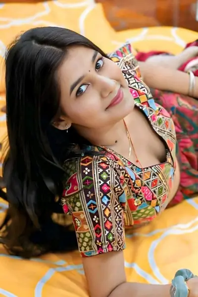 Call Girls In CR Park 9711800081 Escorts Service Delhi NCR — image 2