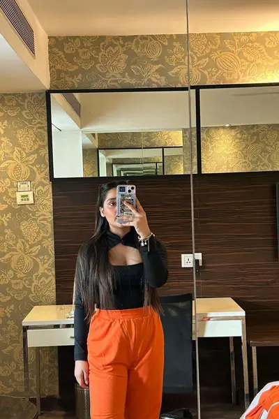 Young Call Girls In Connaught Place Delhi 9953350570
