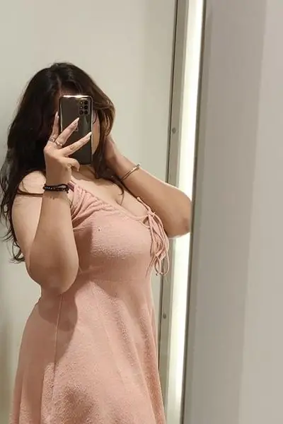 Call Girls In Noida Sector 15 Metro Noida Escort 9953350570
